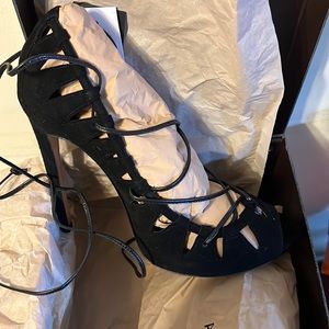 Alaia suede open toe gorgeous heel